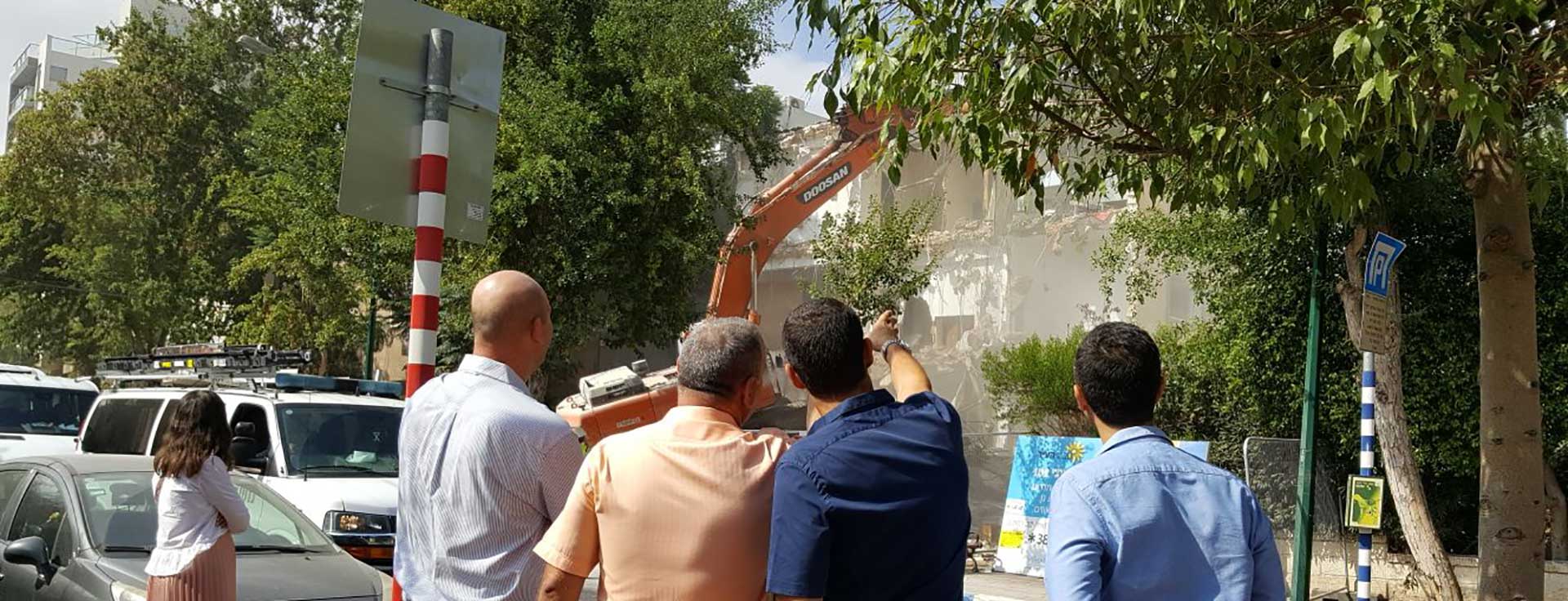 טקס הנחת אבן פינה - קריניצי 101, רמת גן 