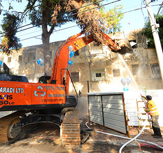 טקס הנחת אבן פינה - חרות 17-19, רמת גן