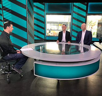 אסף סימון מתארח באולפן וואלה! NEWS